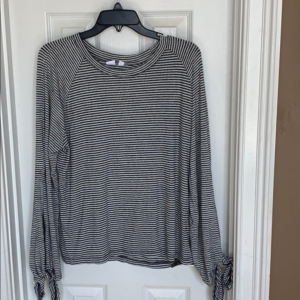 Ladies Gap Long Sleeve Top Black White Large Tall